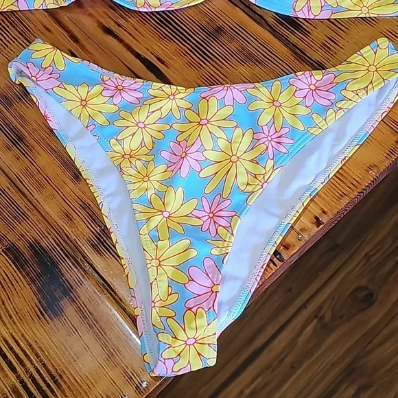 Fashion bikini - Picture 2 of 4